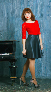 Short dress, shiny pantyhose <a href='https://www.romantikov.info/?p=albums&set=alenka_nata_studio_1&image=11897327999797625059'>⛶</a>
