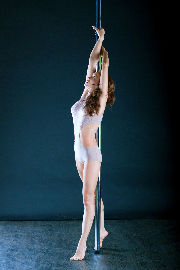 Olga, incredible pole <a href='https://www.romantikov.info/?p=albums&set=olga_vy_studio_1&image=14128311324'>☰</a>