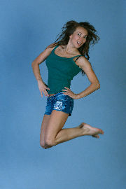 Olga, jump! <a href='https://www.romantikov.info/?p=albums&set=olga_vy_studio_1&image=14162033266'>☰</a>