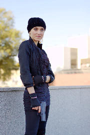 Marta Kulakova, gun play <a href='https://www.romantikov.info/?p=albums&set=martha_mdm_1&image=14270286869'>⛶</a>