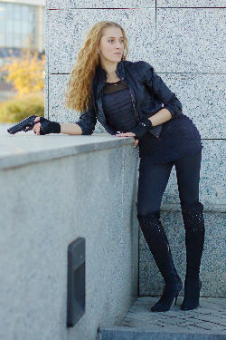 Marta Kulakova, gun play <a href='/?p=albums&gallery=outdoor&image=14477062663'>⛶</a>