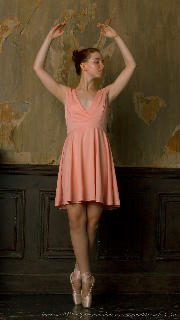 Little ballerina <a href='/?p=albums&gallery=studio&image=15388221637977100515'>⛶</a>
