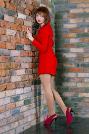 Alenka, red sign <a href='/?p=albums&gallery=stockings&image=17225162521'>☰</a>
