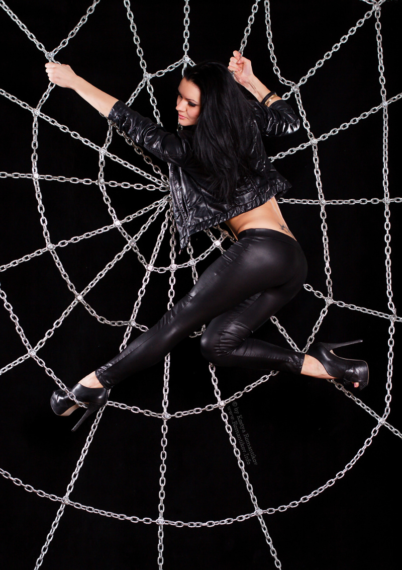 Dasha, spider love