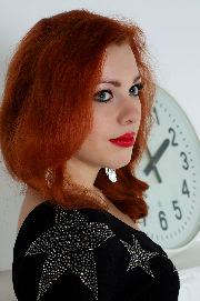 Toma, red, black, and white <a href='https://www.romantikov.info/?p=albums&set=toma_dasha_studio_1&image=24709744560'>⛶</a>