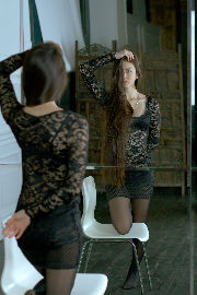 Lera, black'n'tights in reflection <a href='https://www.romantikov.info/?p=albums&set=lera_st_studio_1&image=28353720630'>⛶</a>