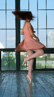 Little ballerina <a href='/?p=albums&gallery=studio&image=3781717962760233187'>⛶</a>