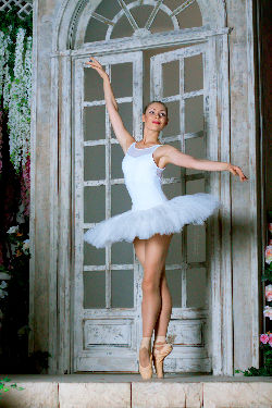 Ballerina - storm of femininity and sexuality <a href='/?p=albums&gallery=sport_dance&image=40100957622'>⛶</a>