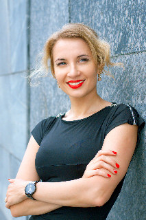 Svetlana: beauty in the city