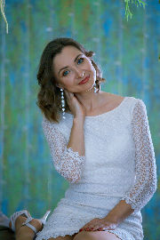 Alenka, white in style <a href='/?p=albums&gallery=portraits&image=48984317092'>☰</a>