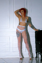 Toma: white fishnets <a href='https://www.romantikov.info/?p=albums&set=toma_kitsune_studio_4&image=49452952878'>⛶</a>