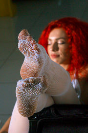 Toma: white fishnets <a href='https://www.romantikov.info/?p=albums&set=toma_kitsune_studio_4&image=49514177323'>⛶</a>