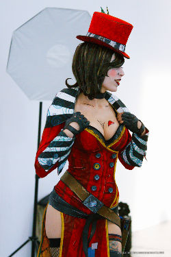 Mad Moxxi from Borderlands cosplay : ComiCon Russia 2018 <a href='/?p=albums&gallery=indoor&image=49788727768'>⛶</a>