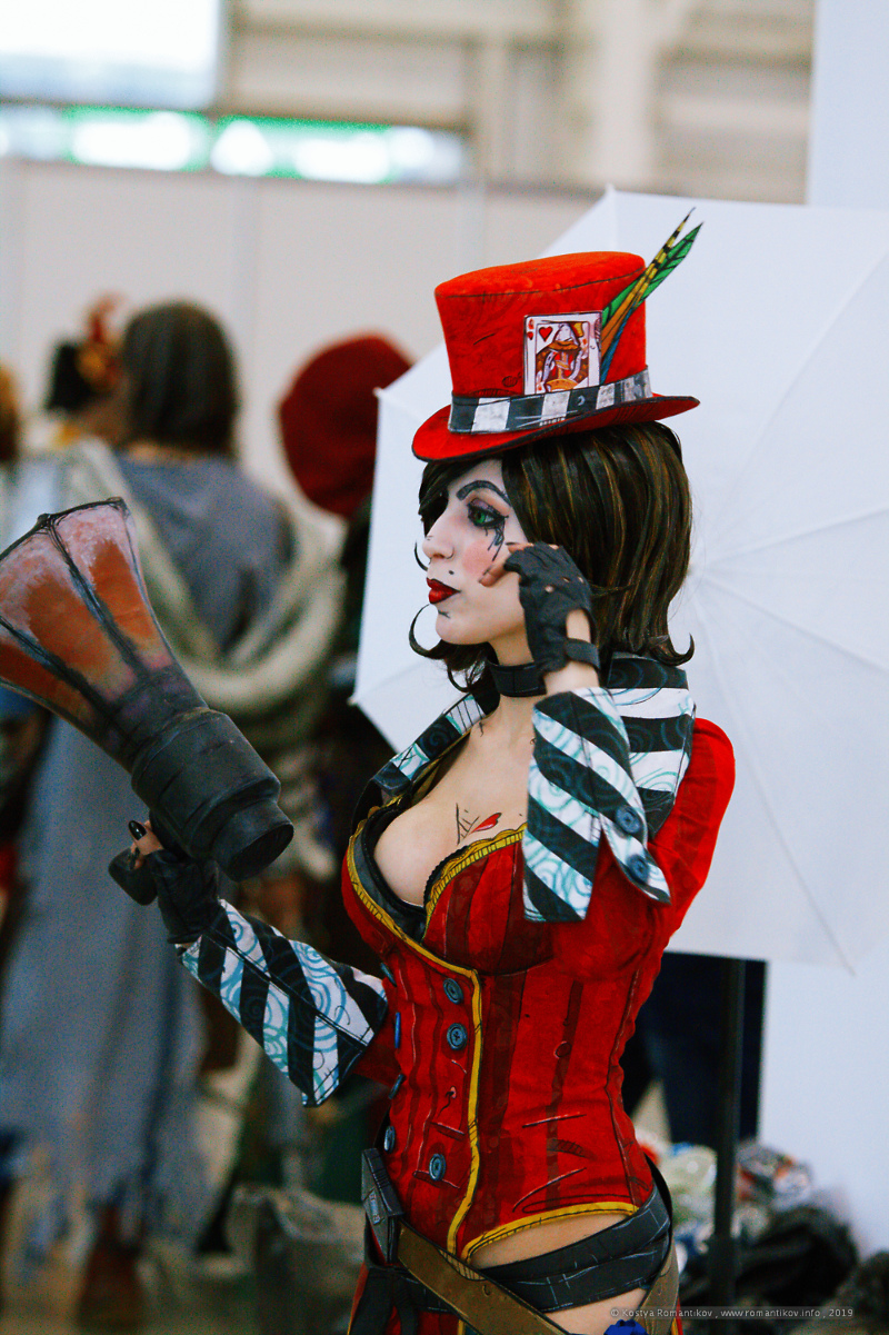 Mad Moxxi from Borderlands cosplay : ComiCon Russia 2018