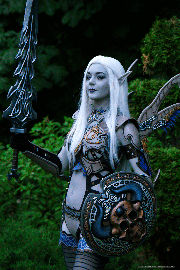 Lineage II Shillien Knight cosplay <a href='/?p=albums&gallery=portraits&image=50010605292'>☰</a>