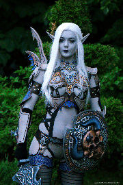 Lineage II Shillien Knight cosplay <a href='/?p=albums&gallery=portraits&image=50014171142'>☰</a>