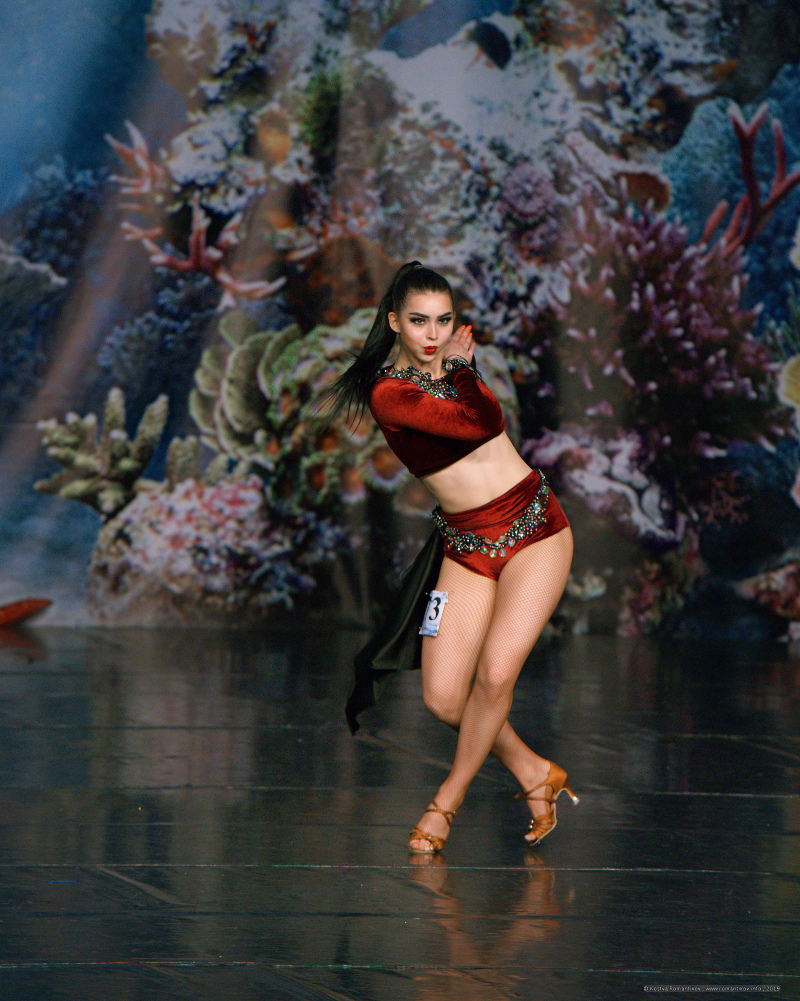 XVI WDO: Latina solo style dance