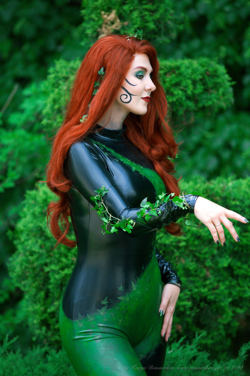 EpicCon'2019 latex redhead