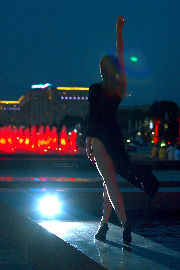 Moscow night fountain dancer <a href='https://www.romantikov.info/?p=albums&set=nata_poklonka&image=50945101296'>☰</a>