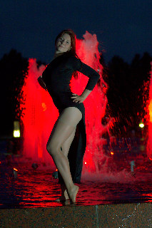 Moscow night fountain dancer