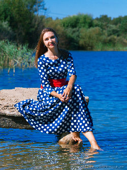 Alenka - I am a free human <a href='/?p=albums&gallery=outdoor&image=51530779004'>⛶</a>