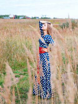Alenka - near the country house <a href='/?p=albums&gallery=outdoor&image=51534615894'>⛶</a>