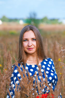 Alenka - near the country house <a href='/?p=albums&gallery=outdoor&image=51564911955'>⛶</a>