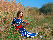 Alenka - near the country house <a href='https://www.romantikov.info/?p=albums&set=alenka_b_summer_1&image=51576279185'>☰</a>