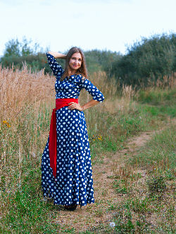 Alenka - near the country house <a href='/?p=albums&gallery=outdoor&image=51594437651'>⛶</a>