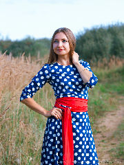 Alenka - near the country house <a href='https://www.romantikov.info/?p=albums&set=alenka_b_summer_1&image=51617777910'>⛶</a>