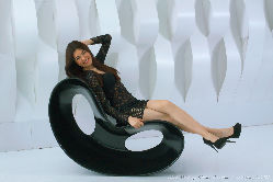 Little black dress <a href='/?p=albums&gallery=studio&image=52511433701'>⛶</a>