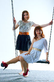Sisters, studio <a href='https://www.romantikov.info/?p=albums&set=alenka_nata_studio_2&image=53085658569'>⛶</a>