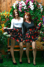 Sisters, studio <a href='https://www.romantikov.info/?p=albums&set=alenka_nata_studio_2&image=53110883733'>⛶</a>