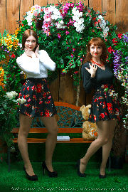 Sisters, studio <a href='https://www.romantikov.info/?p=albums&set=alenka_nata_studio_2&image=53172184709'>⛶</a>