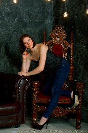 Nata, studio <a href='https://www.romantikov.info/?p=albums&set=alenka_nata_studio_2&image=53174499914'>⛶</a>