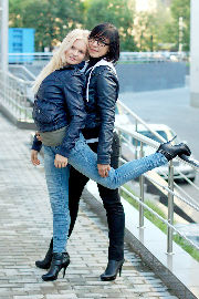 Olya and Paulina, Moscow, VDNH <a href='/?p=albums&gallery=leggings&image=6352388693'>☰</a>