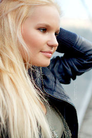 Olya, Moscow, VDNH <a href='https://www.romantikov.info/?p=albums&set=olya_paulina_vdnh_1&image=6388247895'>☰</a>