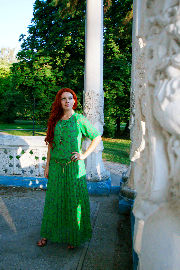 Toma, long green dress <a href='/?p=albums&gallery=outdoor&image=9031108175'>☰</a>