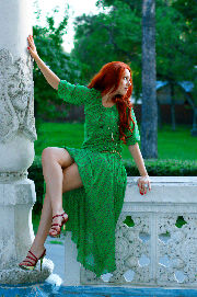Toma, long green dress <a href='/?p=albums&gallery=legs&image=9040564898'>☰</a>